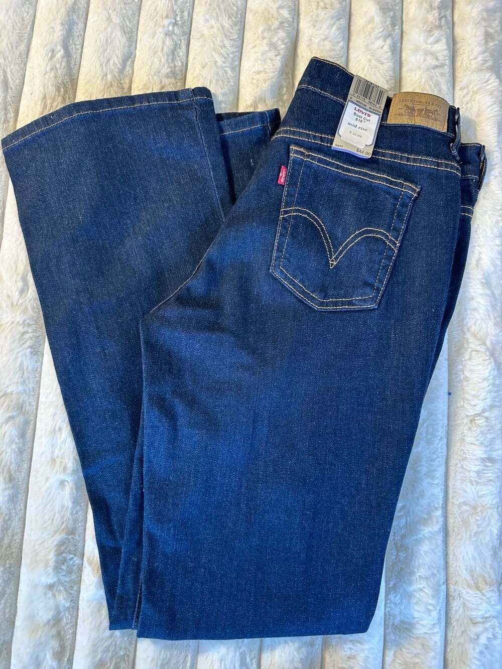 Nwt Women’s size 8 Levi's 515 Mid Rise Boot Cut Jeans